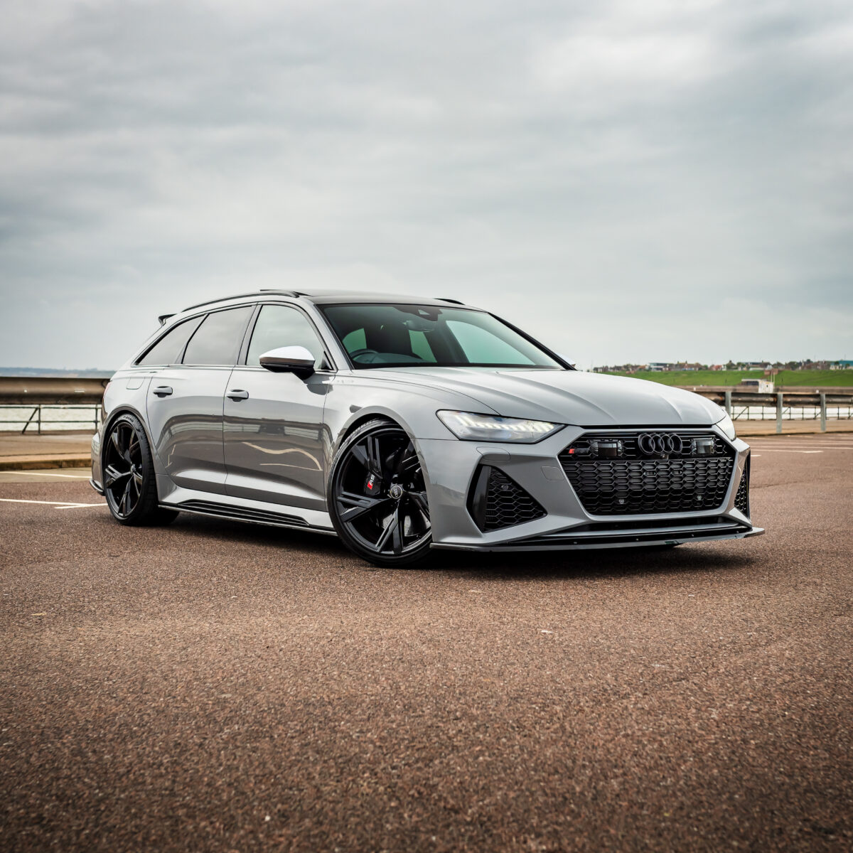 Audi RS6 Avant and £2,000